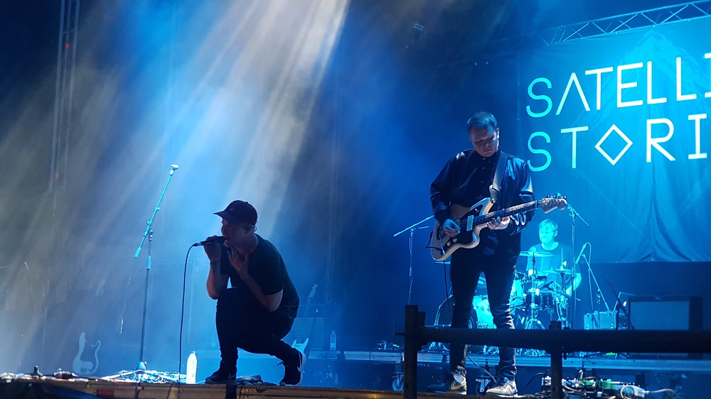 satellite stories arenal