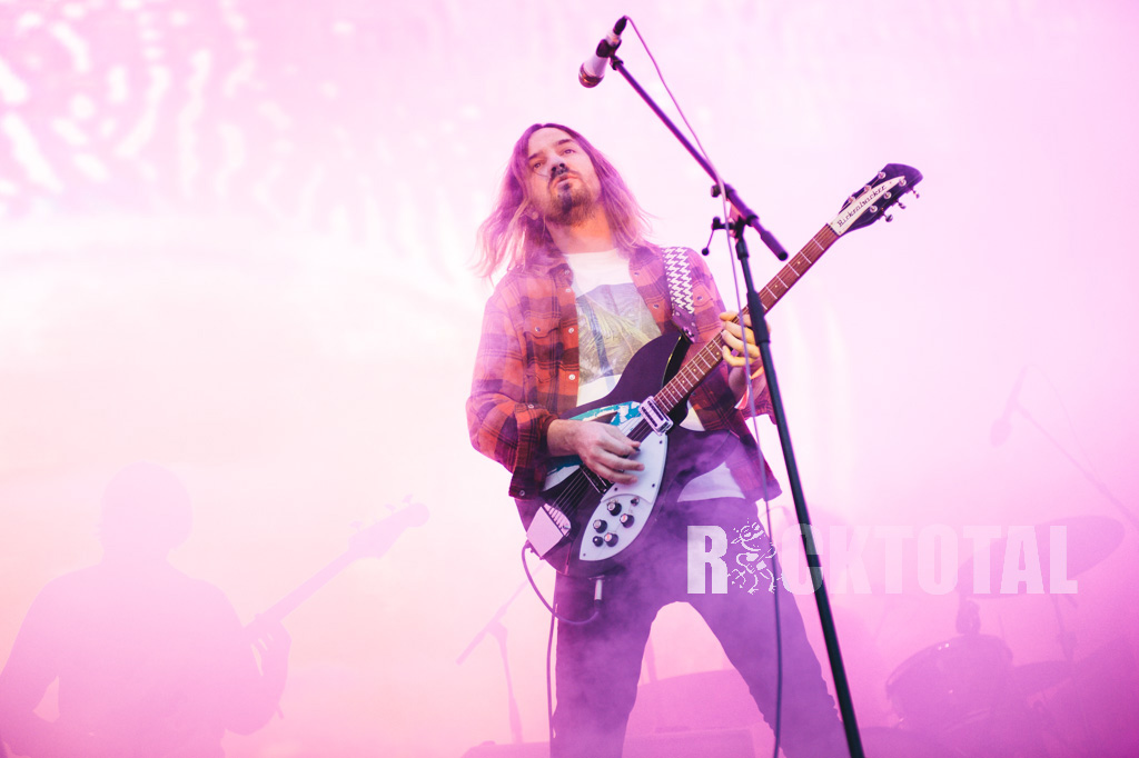 tame_impala_02_mariano_regidor