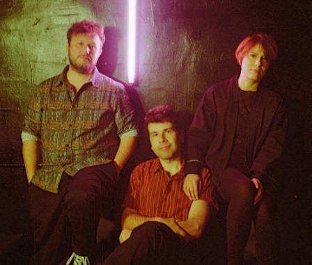 triangulo de amor bizarro