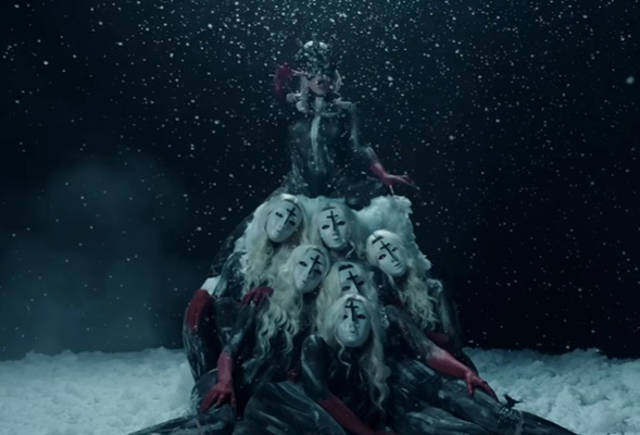 In This Moment presenta su nuevo single "Crawl"