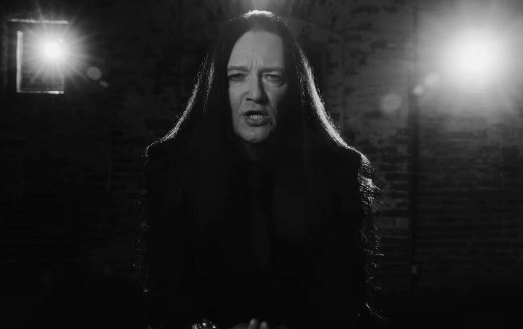The 69 Eyes presentan su clásico "Brandon Lee" en formato acústico